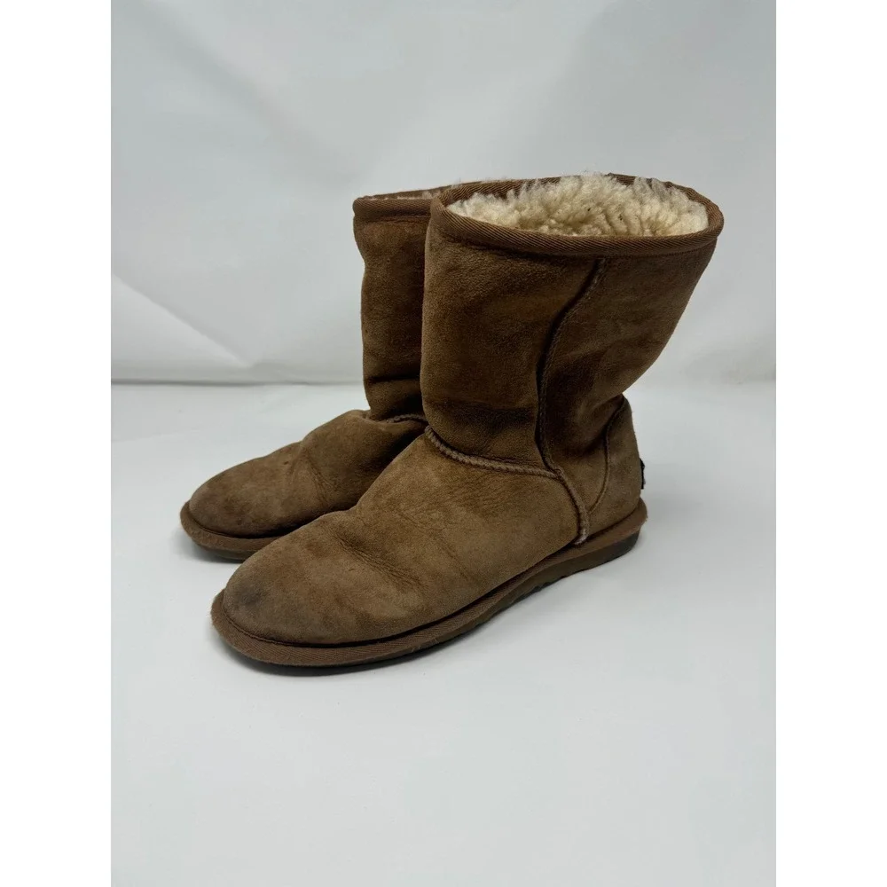 UGG Australia‎ Classic Short 5825 Brown Suede Leather Shearling Winter Boots W6